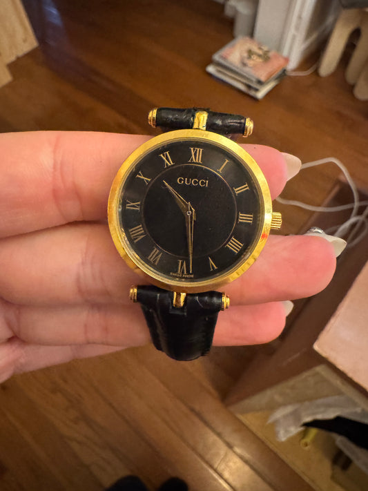 80s GUCCI 2000M Watch w/Black Leather Band