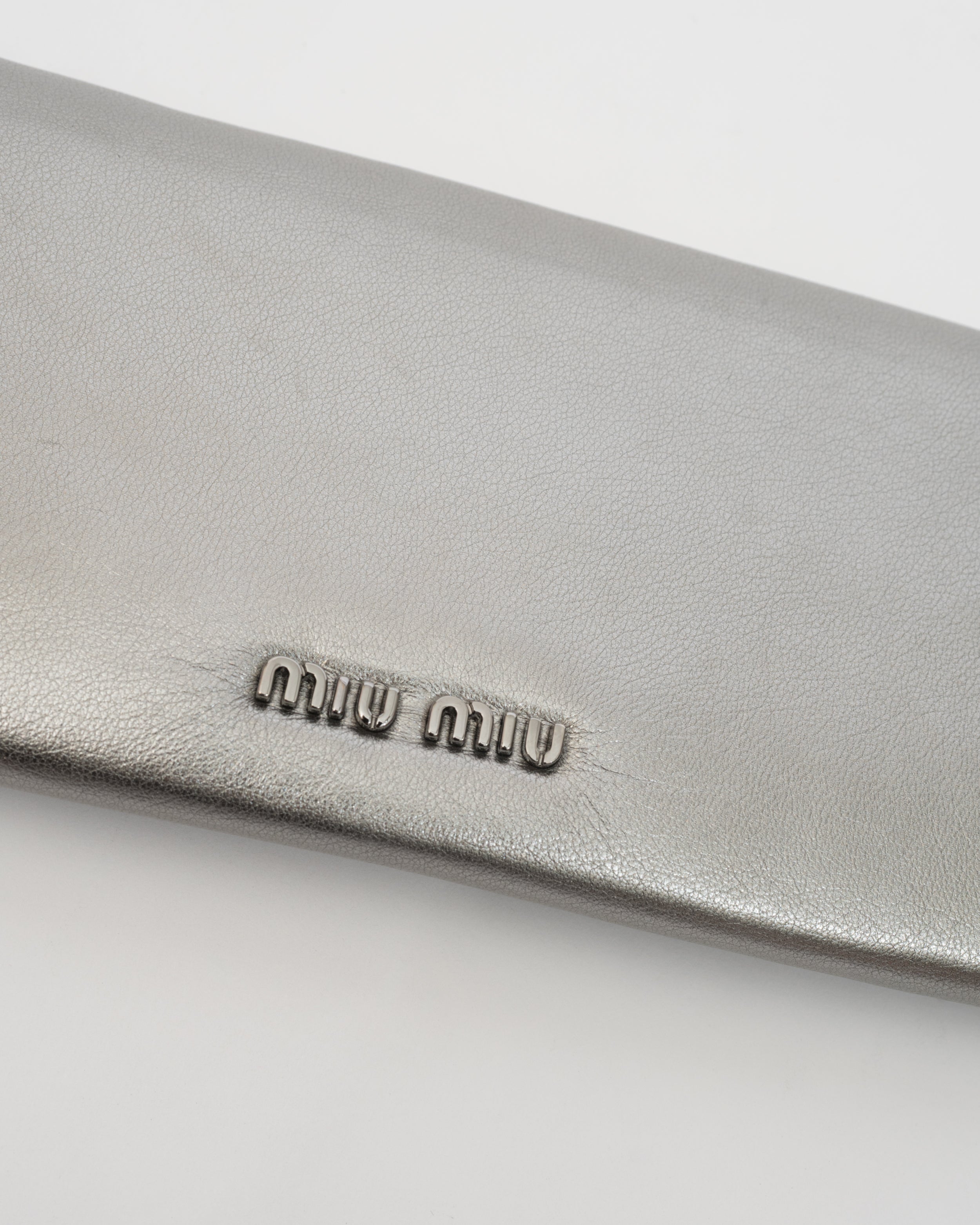 MIU MIU Silver Metallic Bow Wallet – Closed Caption