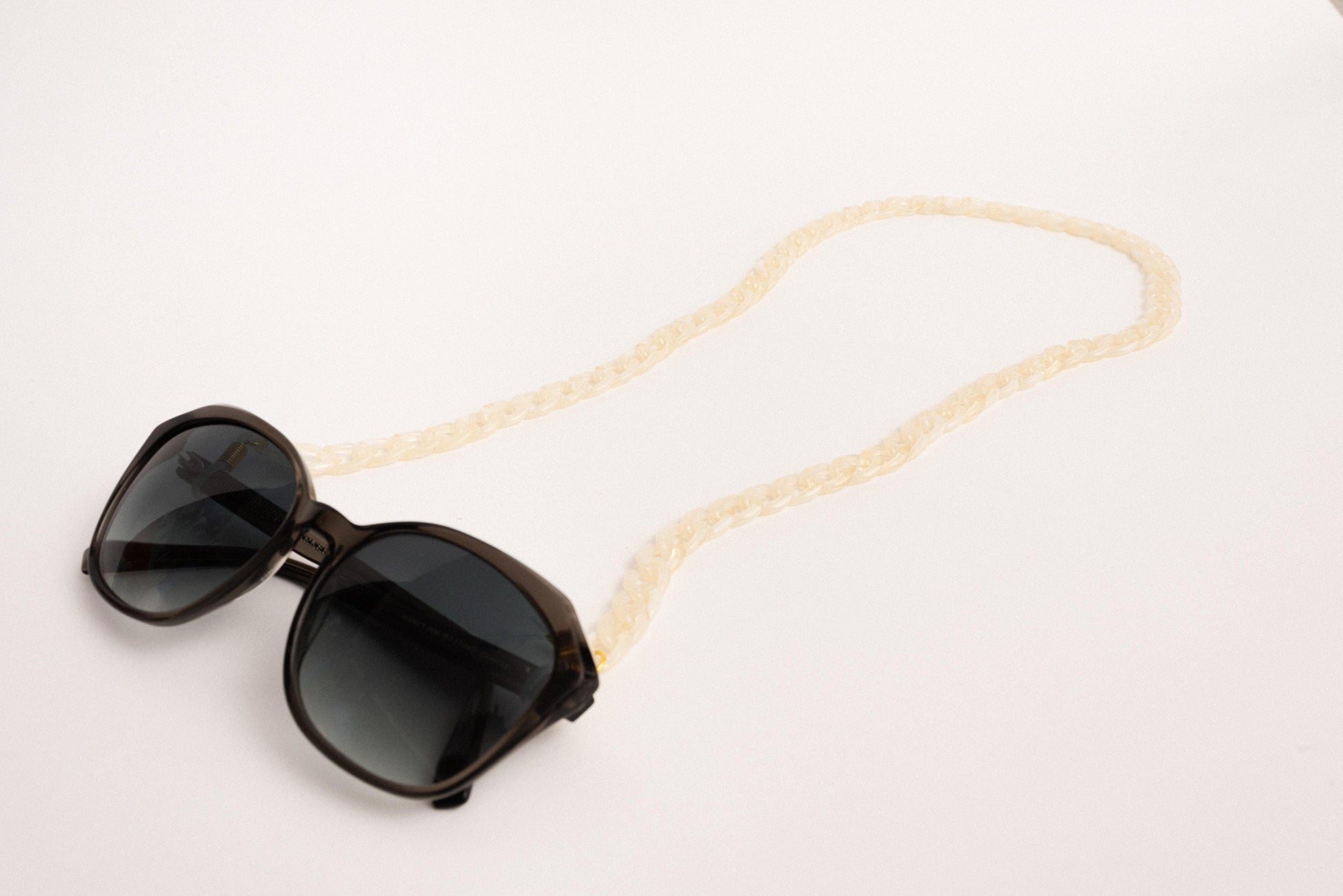 Chunky Vanilla (Sun) Glasses Chain - Closed Caption | Shop Vintage + Handmade. Always Sustainable. Never Wasteful.
