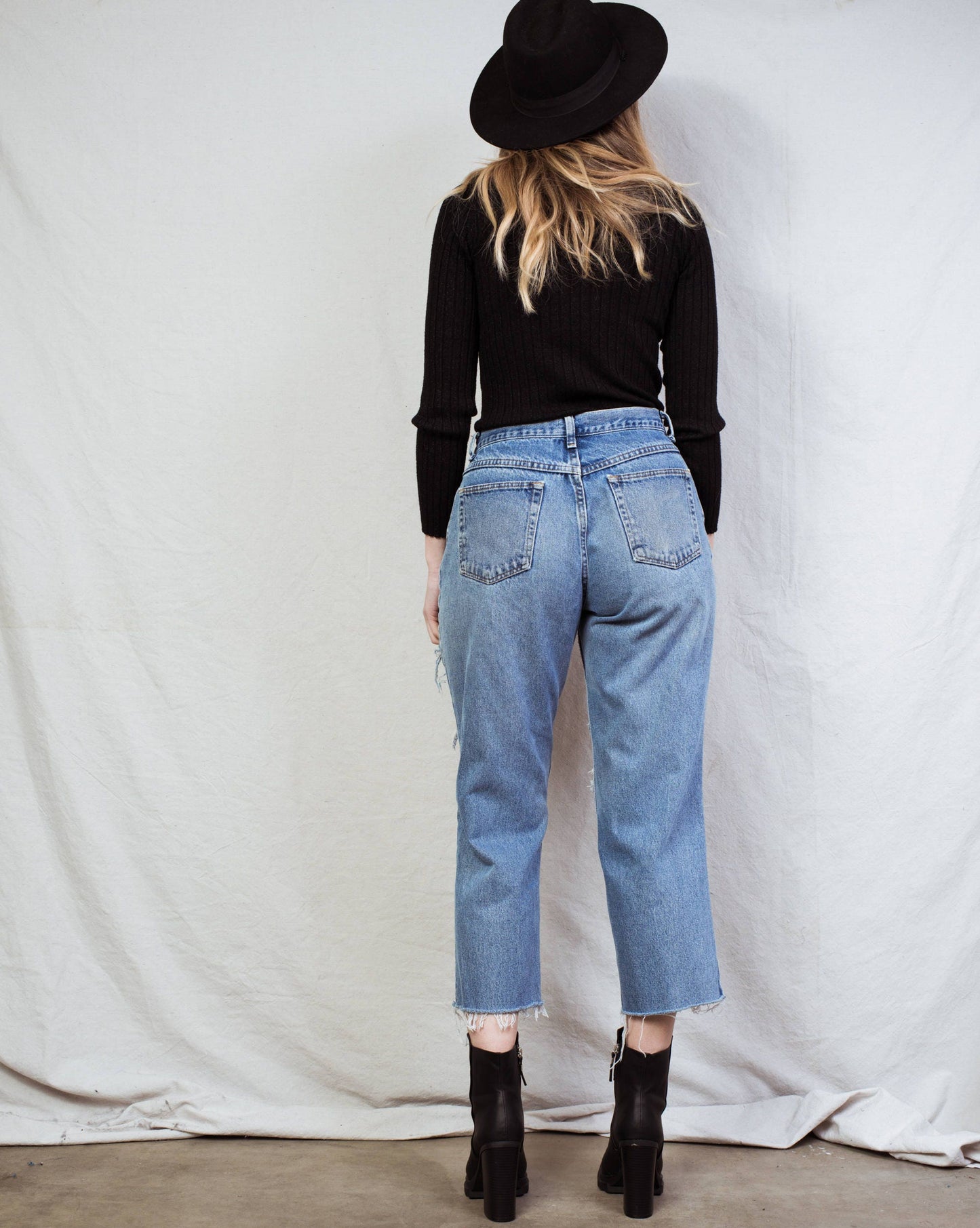 AMAZING Vintage BRITTANIA Distressed Denim Pants with Raw Hem / 32" / hipster mom jeans vintage 90s grunge ripped boyfriend jeans loose fit