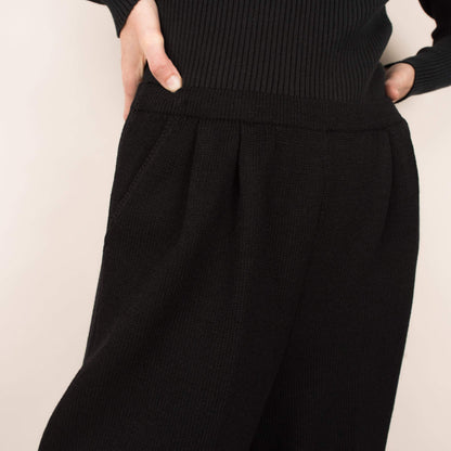 Vintage Charcoal Knit Pleated Trousers / M/L