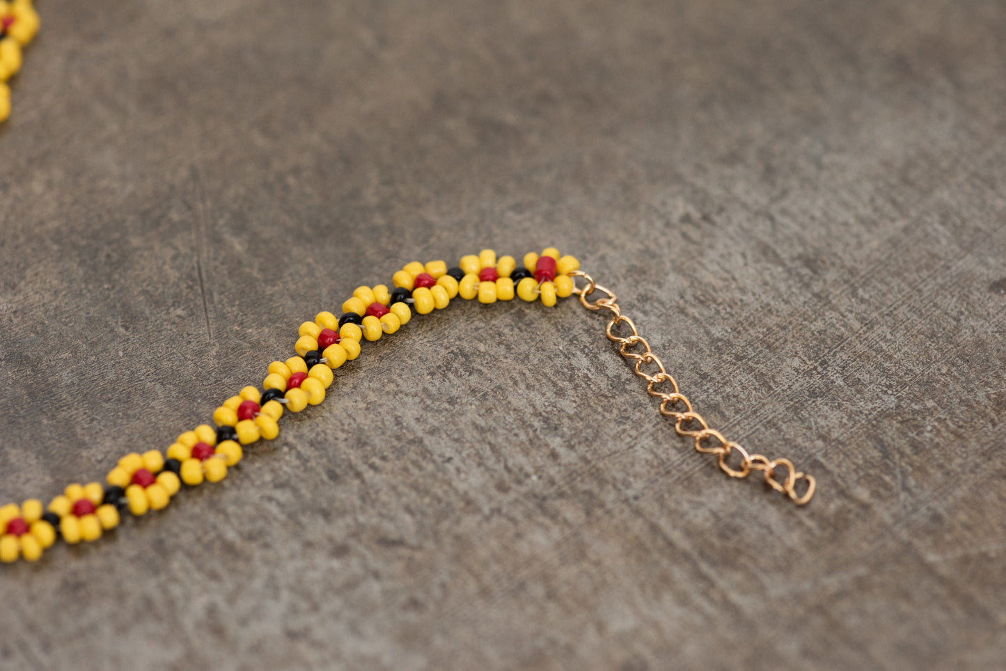 Daisy Yellow Beaded Floral Choker Necklace