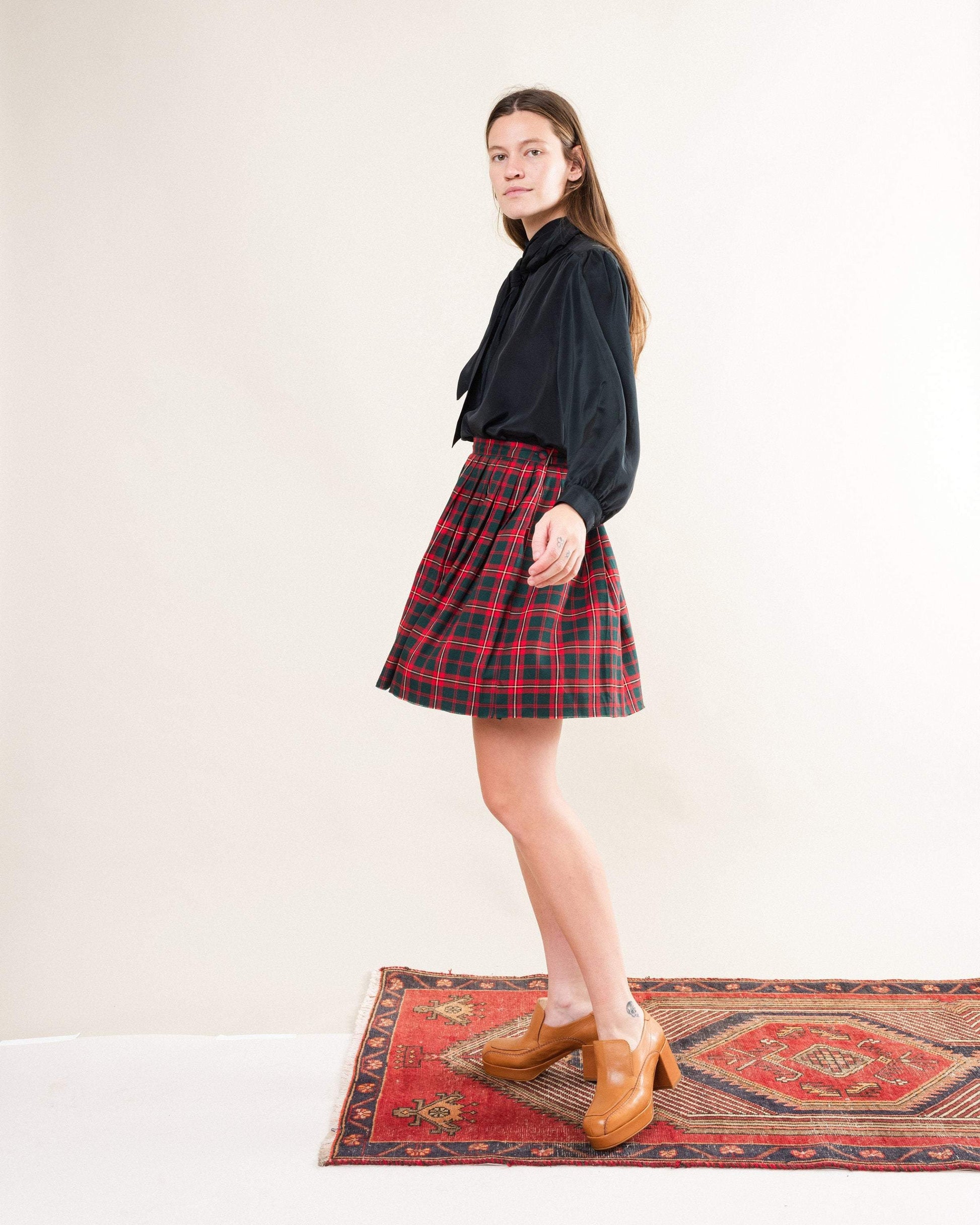 Vintage Plaid Pleated Mini Skirt (S/M)